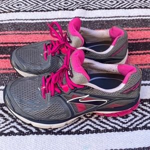Brooks Ravenna Foot Balance Running Sneakers EUC